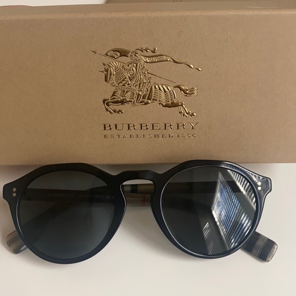 Burberry Sunglasses main image 6